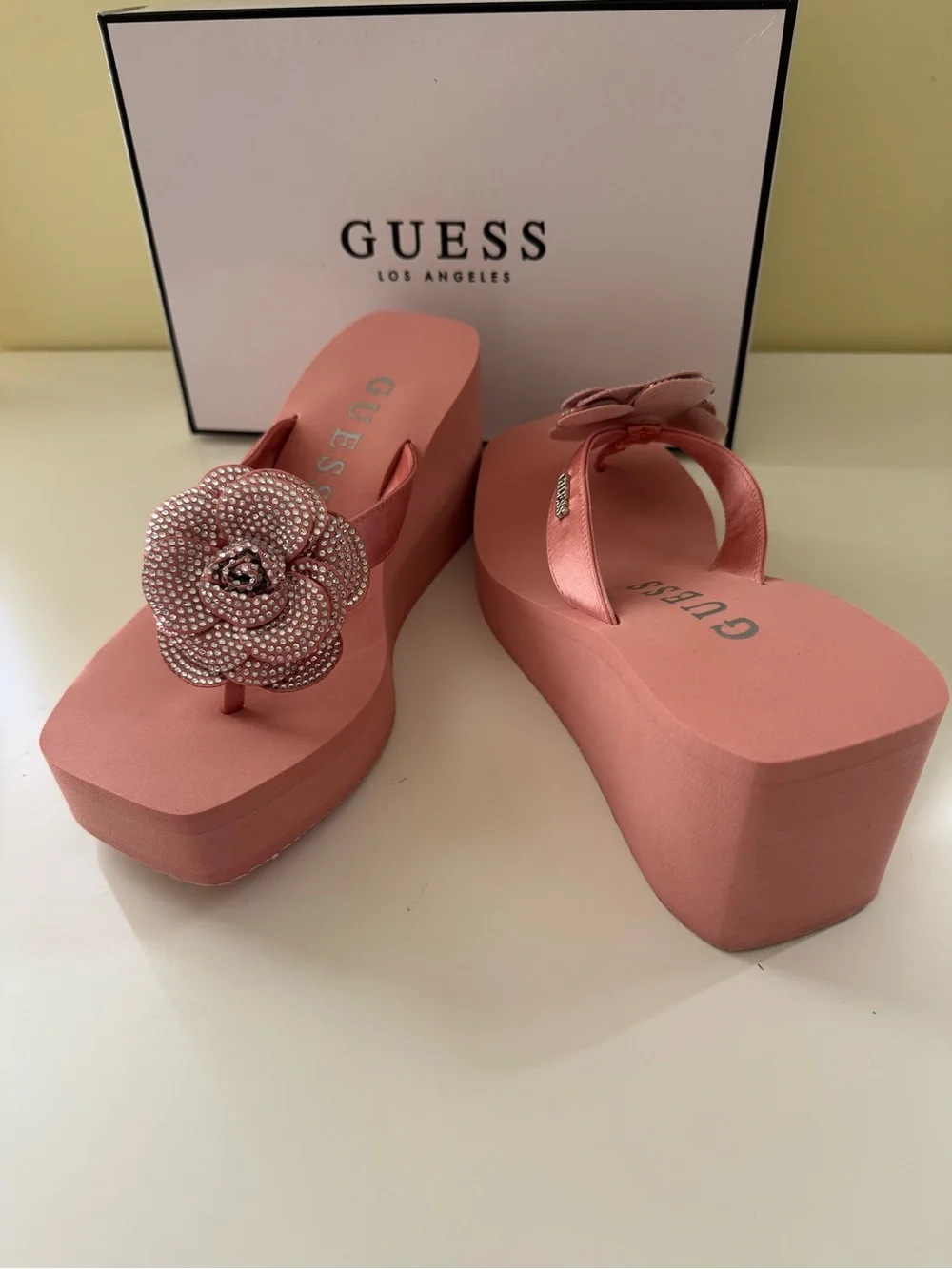 Brand New in Box Guess Damani platform Wedge Sandal with Rhinestone Flower, 8